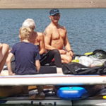 10 SUP Boards+Paddel auf Anhänger