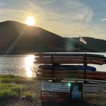 SUP Boards+Paddel auf Anhänger